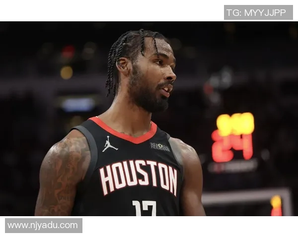 2010年小牛与火箭季前赛精彩对决回顾与分析